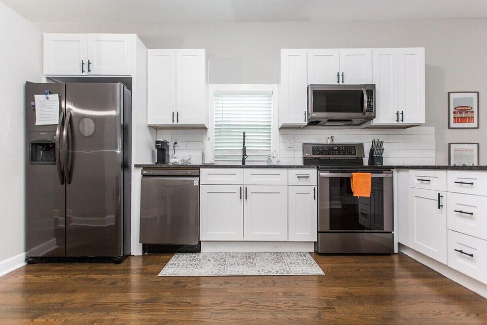 Open fully stocked kitchen!