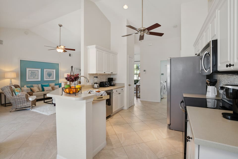 Full kitchen