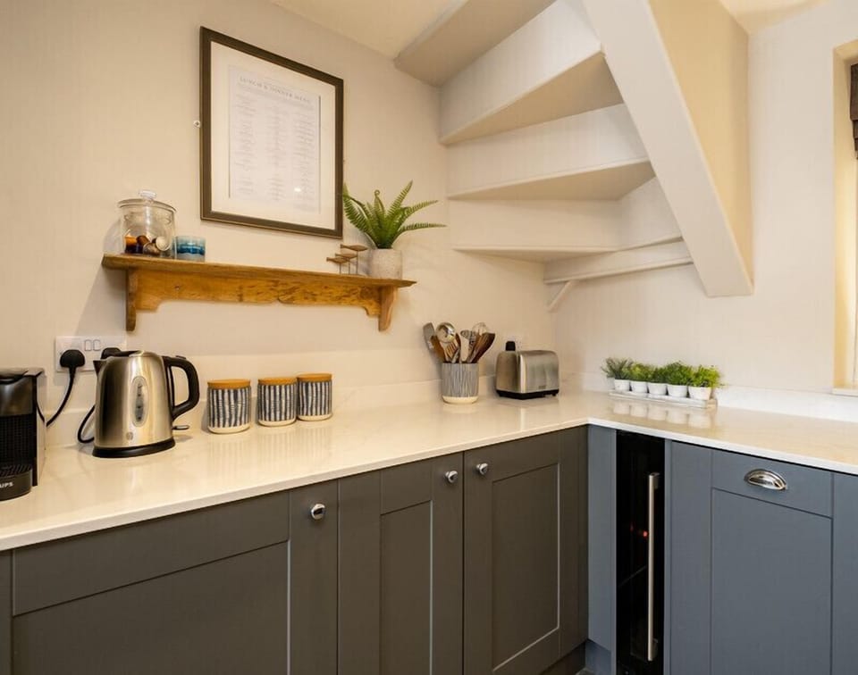 Cottage | Interior