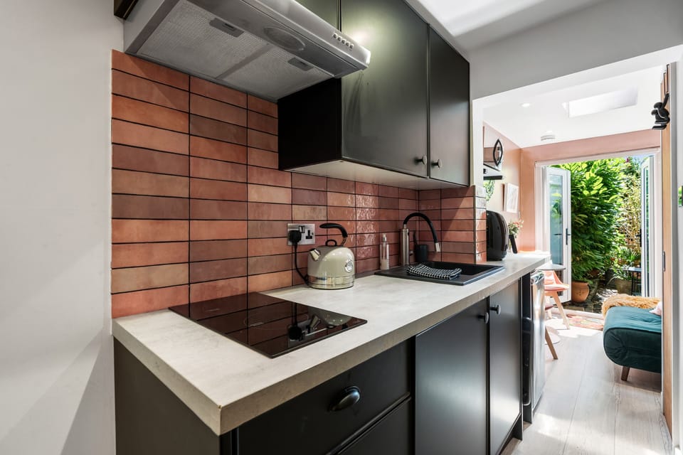 Fridge, microwave, stovetop, electric kettle