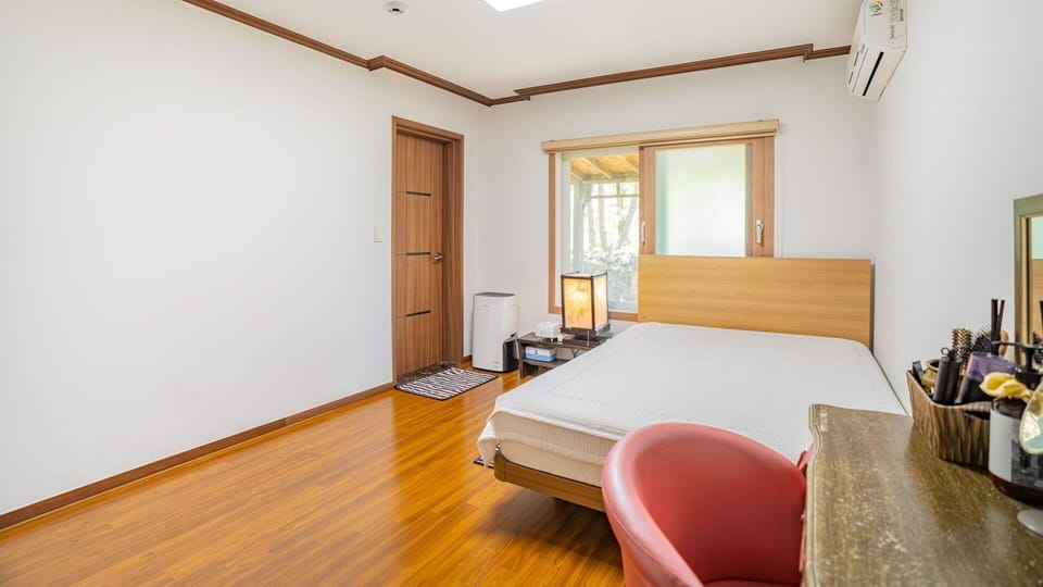 Basic Room, 2 Bedrooms (Supgol(danchae)) | 2 bedrooms, WiFi (free)