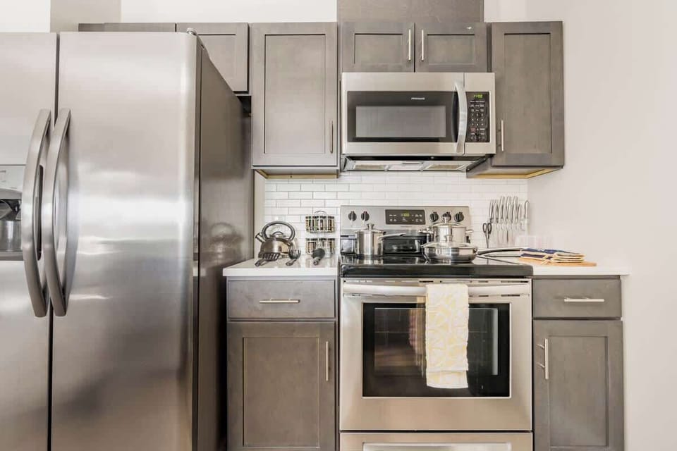 Fully Stocked Kitchen
