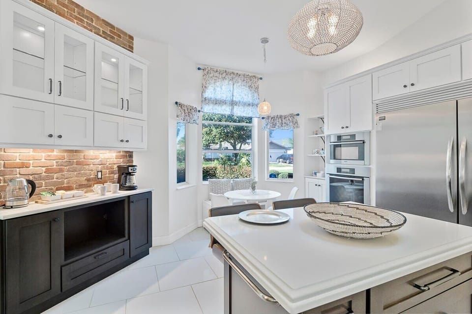 Fully Stocked Kitchen