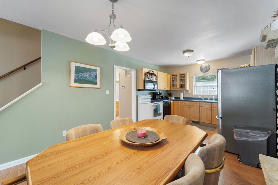 DINING ROOM VIEW OF KITCHEN