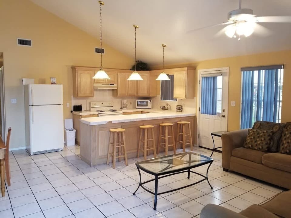 House, 2 Bedrooms | Living area | Flat-screen TV