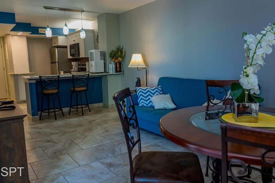 Apartment, 1 Bedroom | Dining