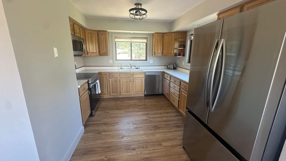 Kitchen. Freshly renovated. New appliances.