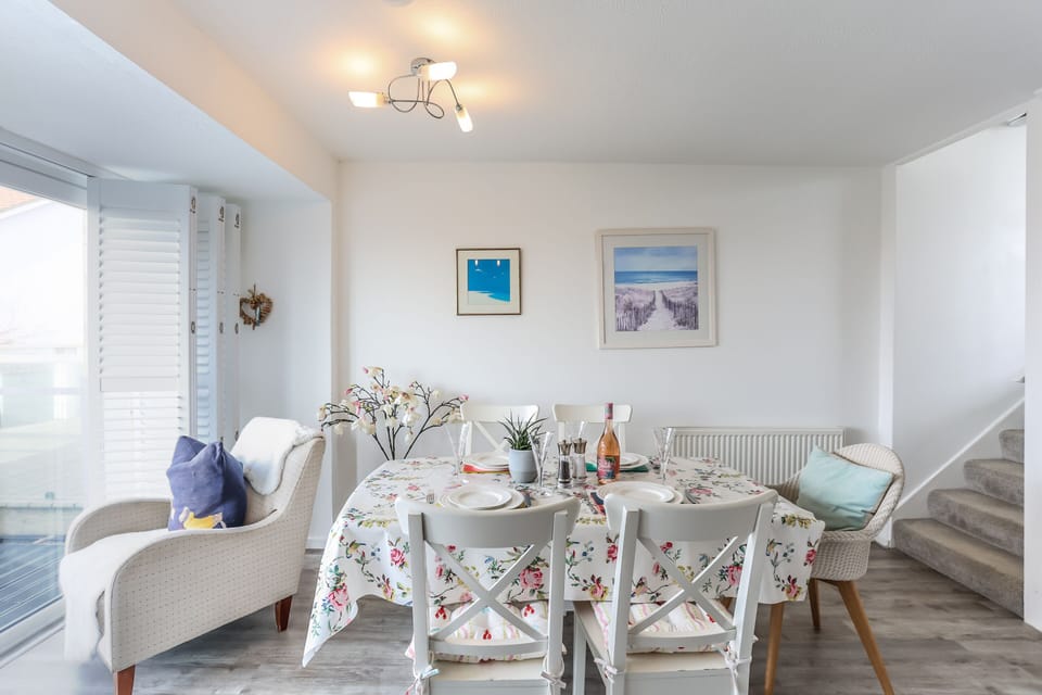 Comfort House, Ensuite, Sea View | Shared kitchen | Highchair