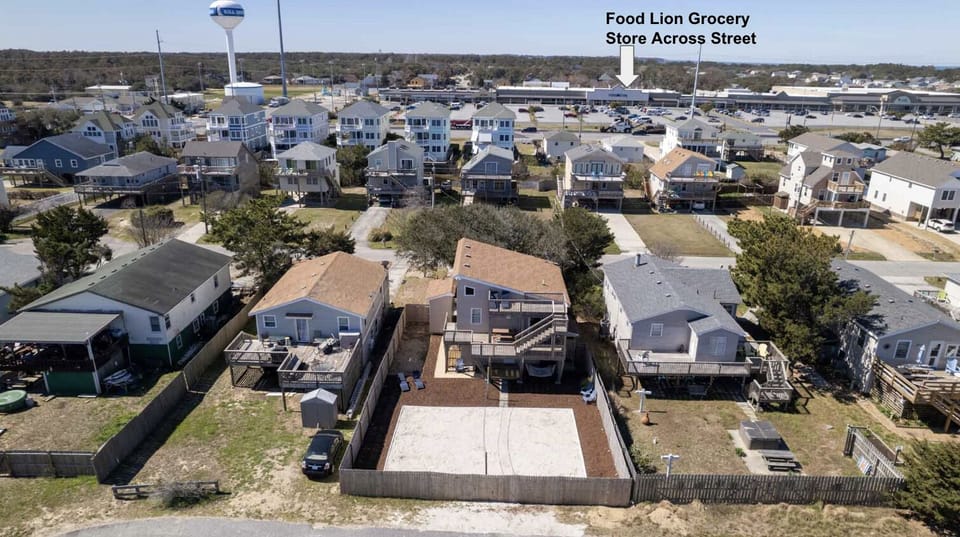 Located in a very close proximity to the Grocery Store, food and much more
