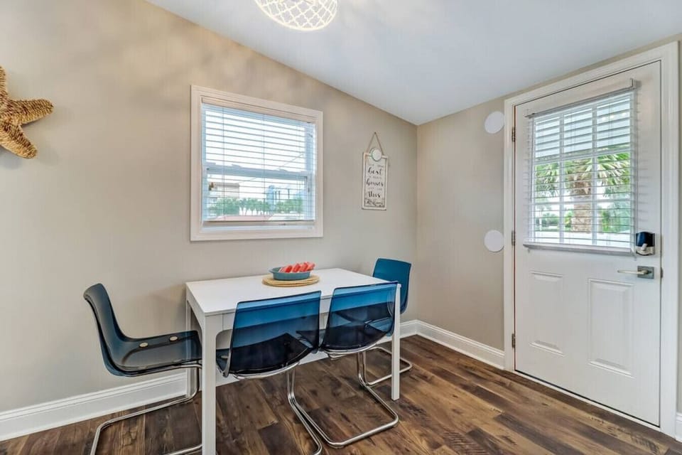 Kitchen table