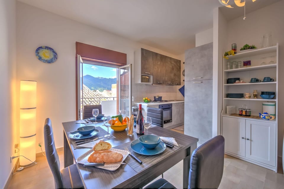 Family Apartment, 2 Bedrooms, Balcony (Sicilian Charm close to Taormina) | Dining