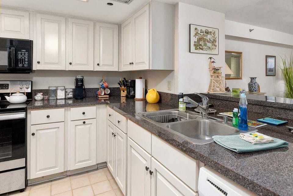 North Breakers 311 - Fully equipped kitchen