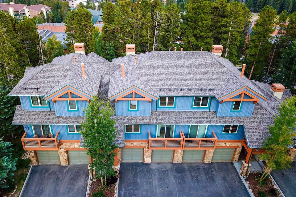 Property Exterior | Keyless Entry | Community Amenities