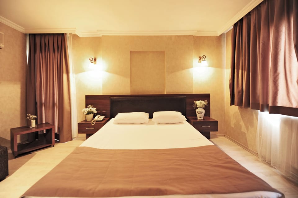 Standard Room | Premium bedding, minibar, free WiFi, bed sheets
