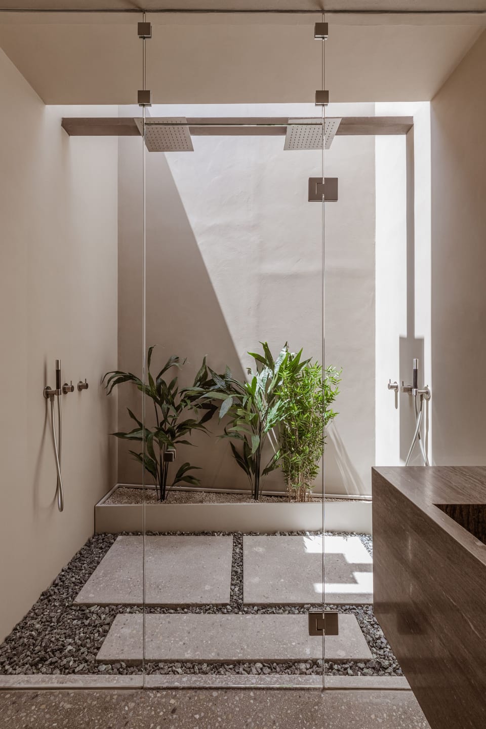 Signature Villa, Executive Level | Bathroom | Shower, slippers, towels