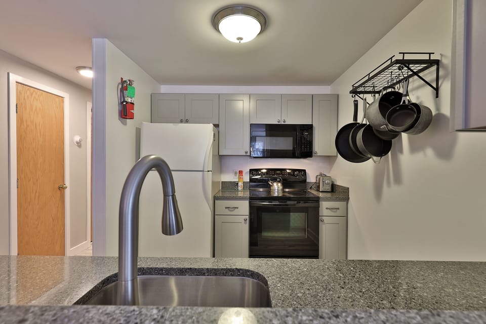 Fully equipped kitchen