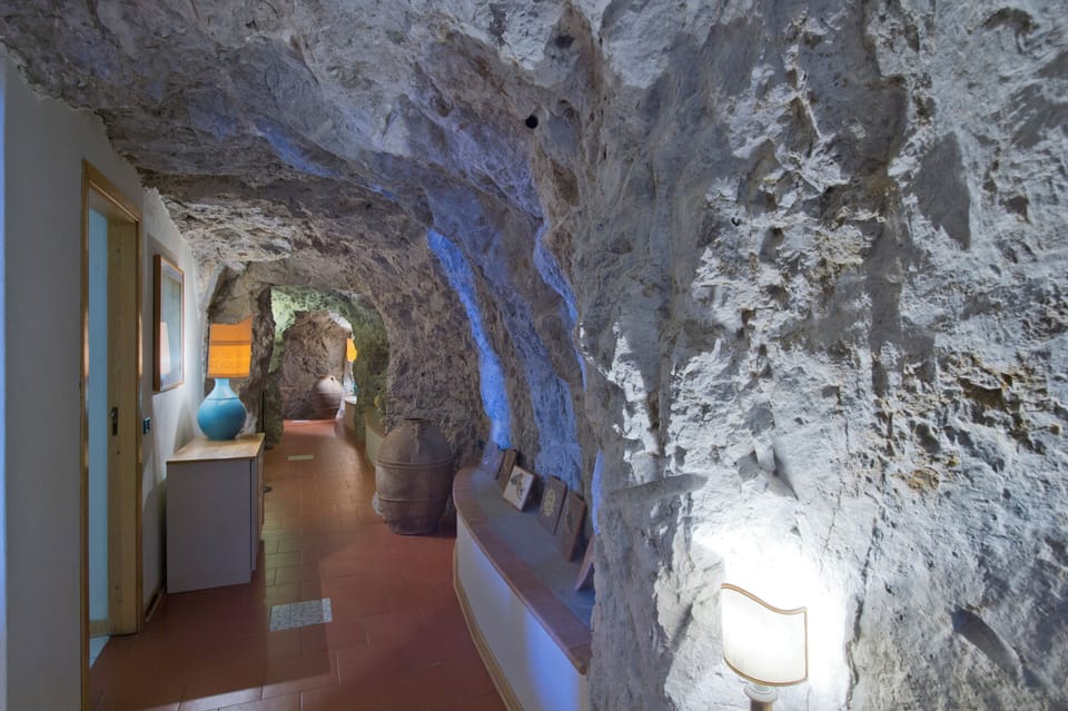 Villa, 3 Bedrooms, Smoking, Balcony | Hallway