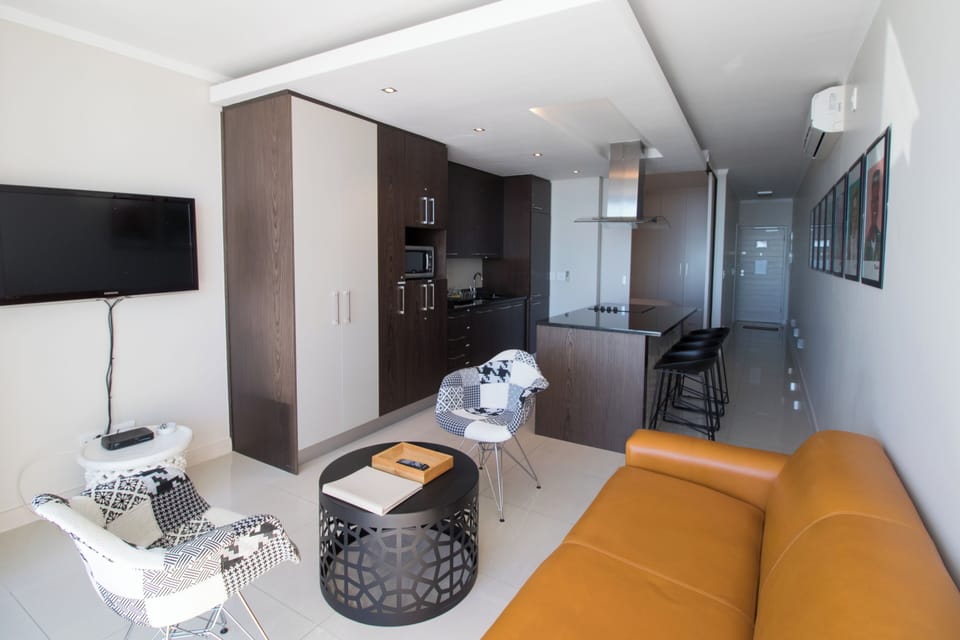Apartment, 1 Bedroom, Patio, Ocean View | Living area