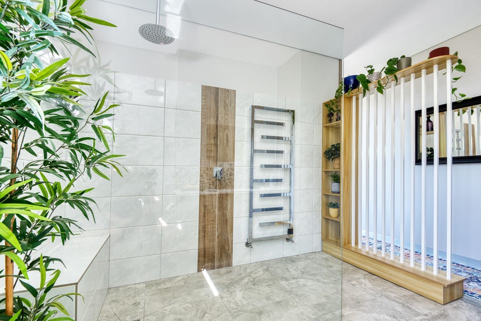 Spacious Shower with Towel Heater