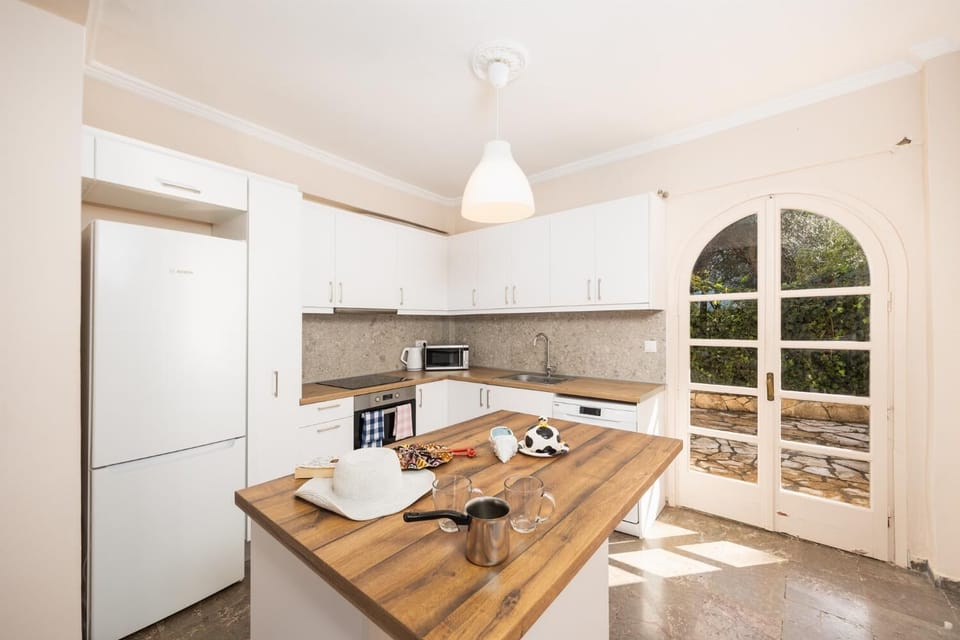 Equipped kitchen