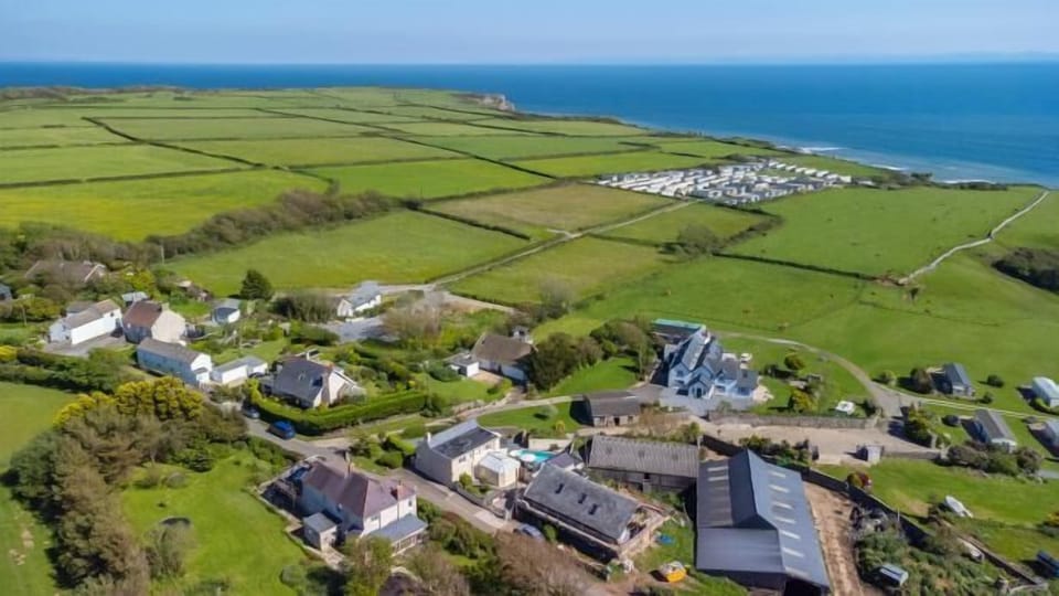 Windy Ridge - 5 Bedroom Holiday Home - Oxwich (506)