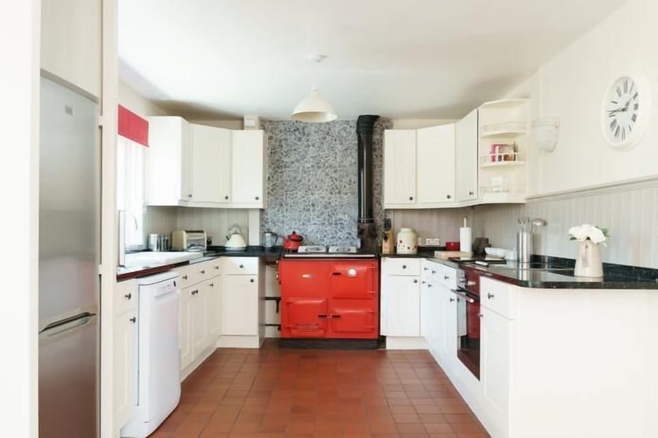 Windy Ridge - 5 Bedroom Holiday Home - Oxwich (467)