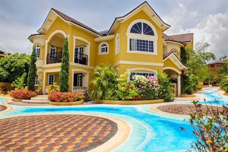 Welcome to Luxury Vacay.