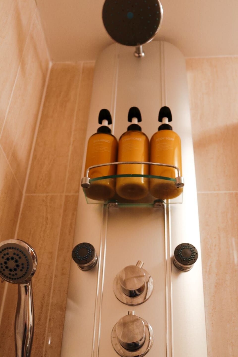 Bathroom amenities