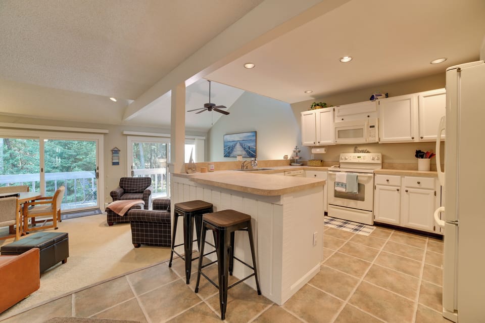Kitchen | Fully Equipped | 1st Floor | Cooking Basics | Garbage Disposal