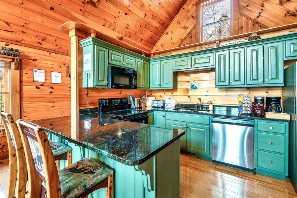 Modern Kitchen With Breakfast Bar