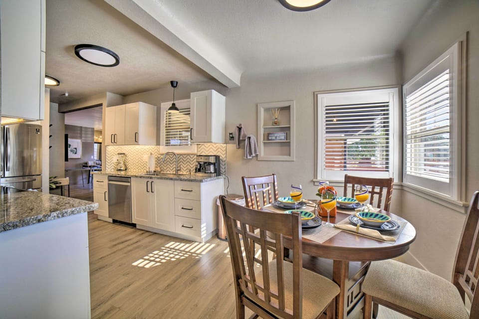 Dining Area | Dishware Provided