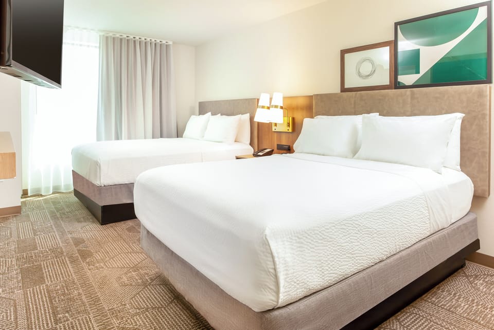 WiFi (free), bed sheets