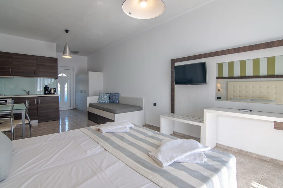Comfortable Living area of Cozy studio,Walking distance to beach & tavern,Damnoni,Plakias,Crete