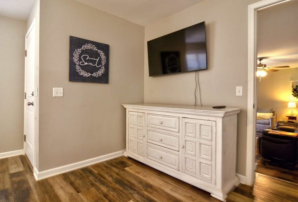 Smart Tv and lots of storage