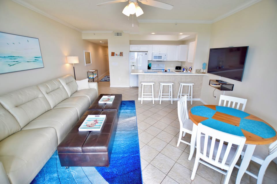 Destin West Gulfside #507: Living Room