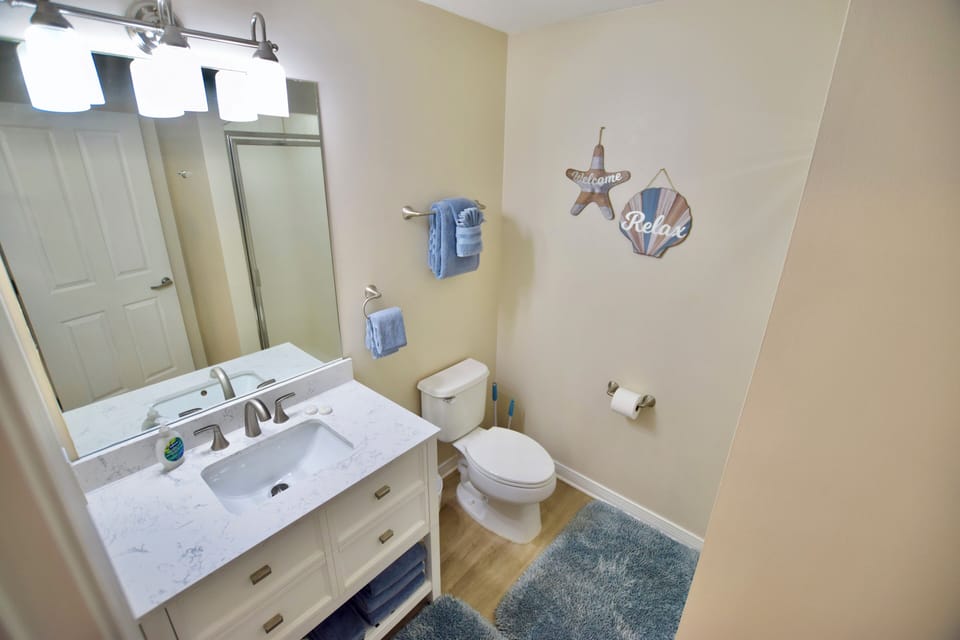 Destin West Gulfside #507 - Bunk Room bath