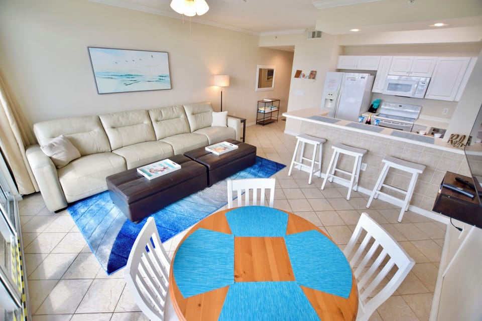 Destin West Gulfside #507: Living Room