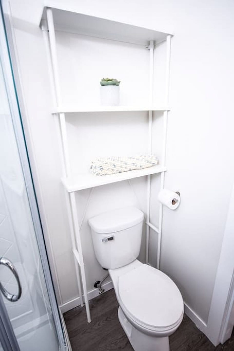 Cute 3 piece bathroom
