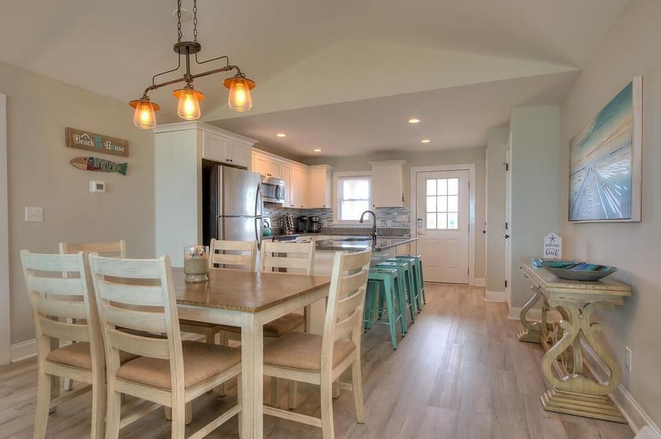 Dining Area and Kitchen
GW 5.26.23