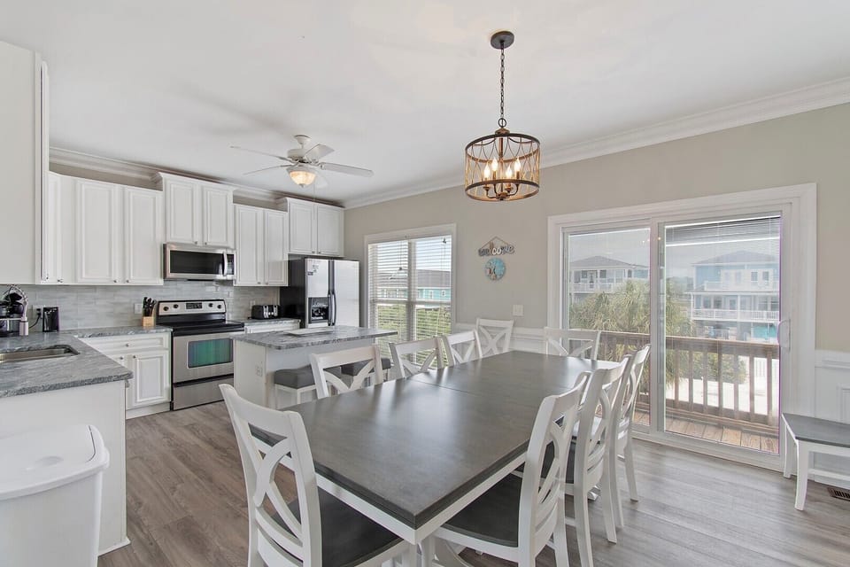 Dining Room
CS 6.2022