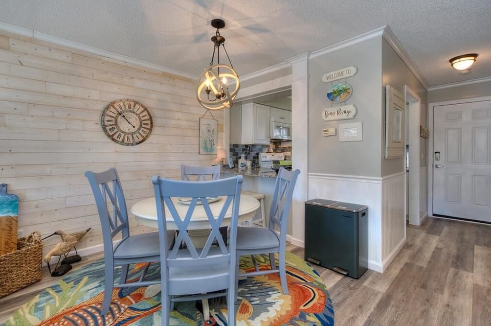 Dining Area
GW 1.2023