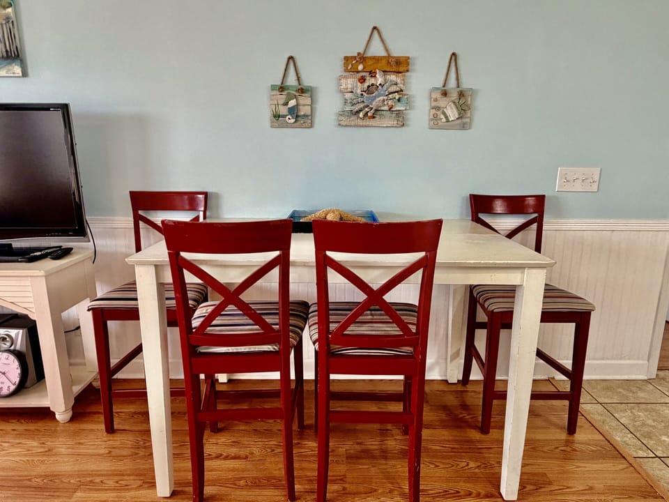 Dining Area
5.1.26 - JR