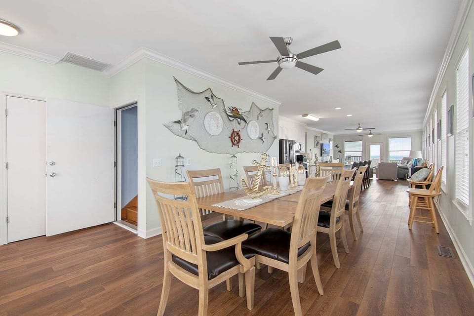 Dining Area showing elevator