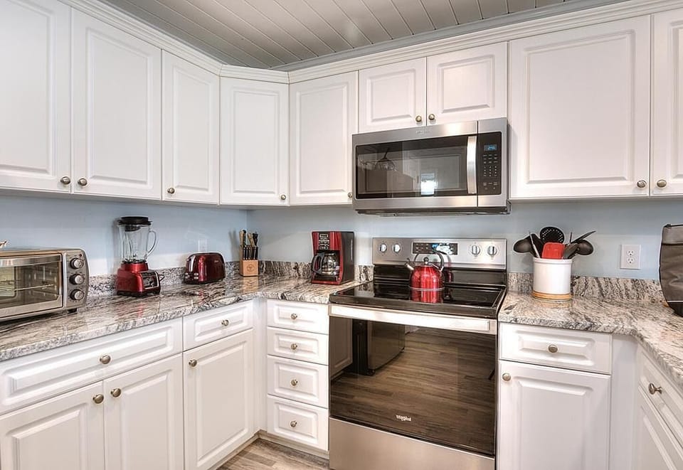Kitchen
GW 6.2022