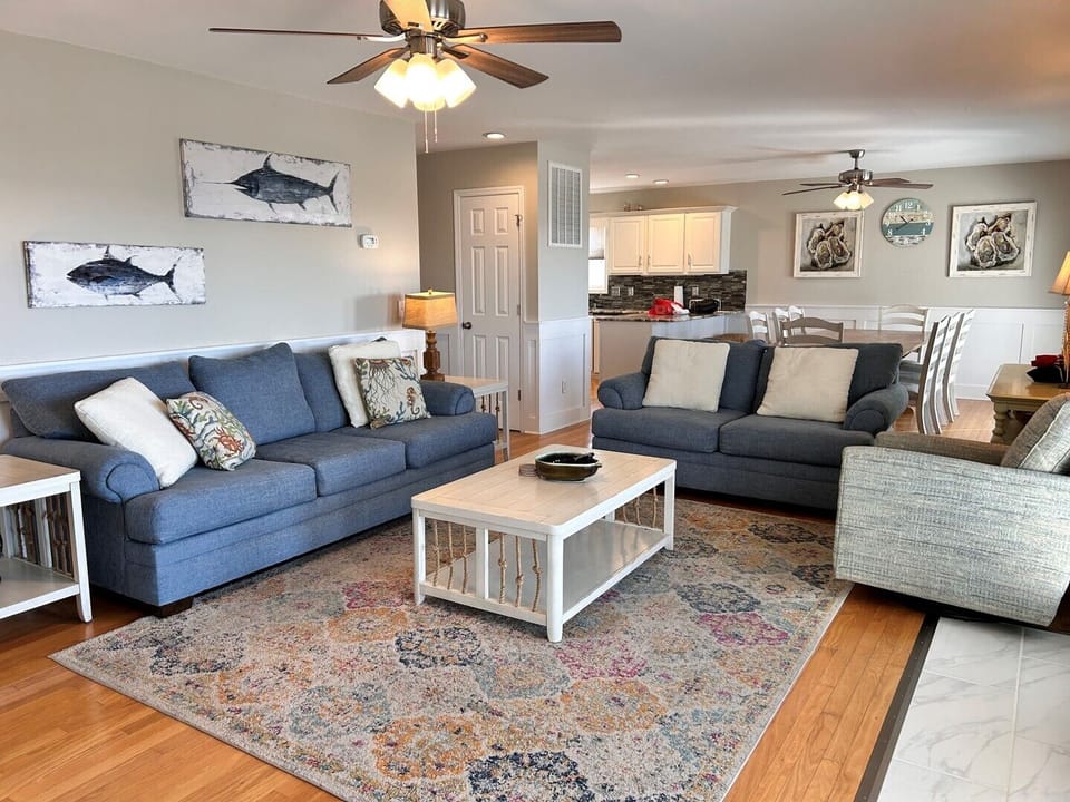 Living Room 
JR