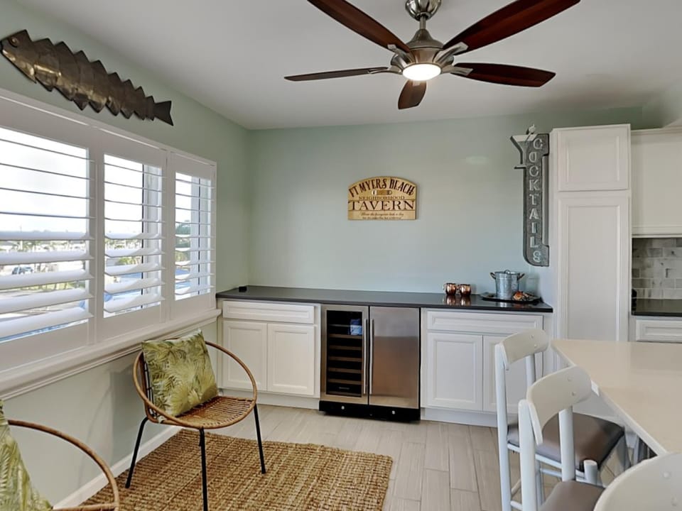 Condo, Multiple Beds, Pool Access, Pool View (#409 - No Pets) | Interior