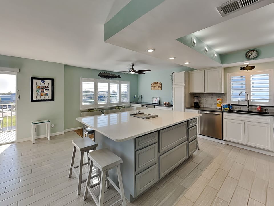 Condo, Multiple Beds, Pool Access, Pool View (#409 - No Pets) | Private kitchen | Fridge, microwave, oven, stovetop
