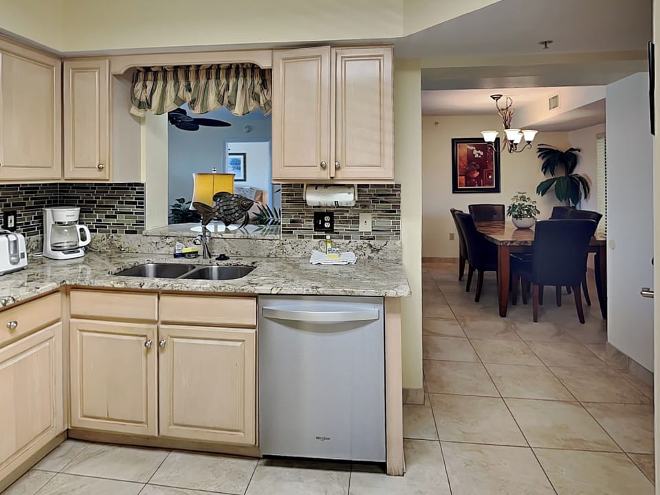 Condo, Multiple Beds, Pool View (Santa Maria 208 - No Pets Allowed) | Private kitchen | Fridge, microwave, oven, stovetop