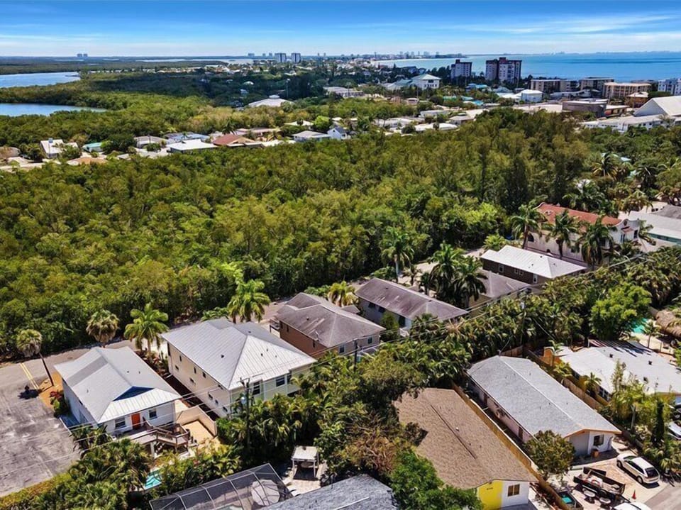 House (3 Bedrooms) | Property amenity