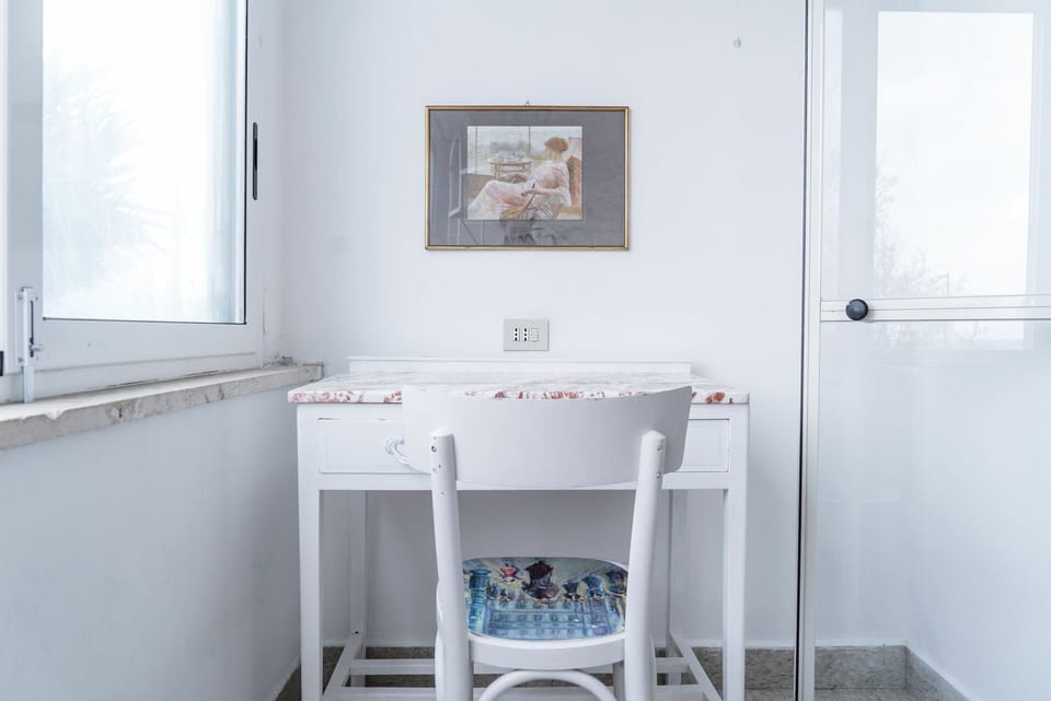 Property, Furniture, Stool, Window, Picture Frame, Building, Interior Design, Shelving, Table, Wood
